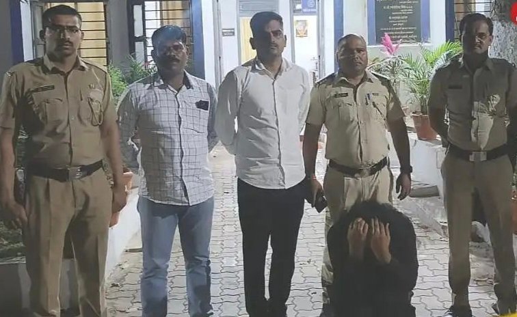 मुख्यमंत्र्यांचे कडक निर्देशा नंतर अरुण गवळीच्या पंटरचीच पहिली विकेट, अहिल्यानगर MIDC मधील खंडणी प्रकरण तापणार!