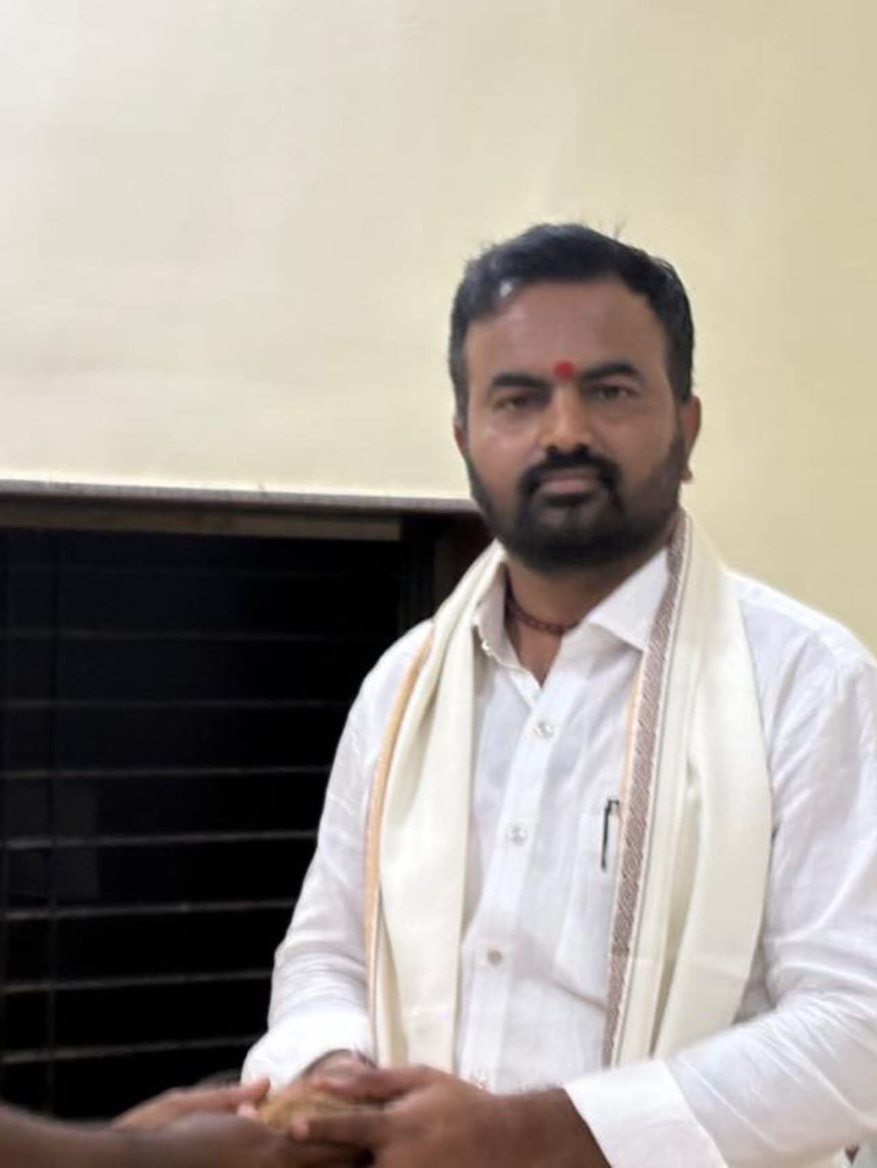 पक्षनिष्ठेचे दाखले देण्याच्या अगोदर स्वतःचा राजकीय इतिहास तपासा -शैलेश फटांगरे यांचा अजय फटांगरेना टोला