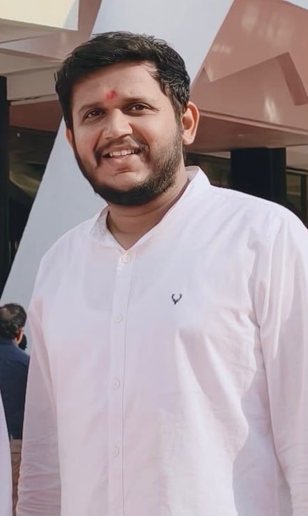 मोठ्या अतिक्रमणांकडे दुर्लक्ष; गरीब भाजीविक्रेत्यांवर कारवाईचा बडगानगरपालिकेच्या कारवाईवर युवा सेनेचे उपजिल्हाप्रमुख सौरभ देशमुख यांची टीका