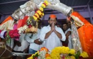 संतश्रेष्‍ठ श्री.निवृत्‍ती महाराज पालखी सोहळ्याचे भक्‍तमीय वातावरणात सहकार पंढरीत स्‍वागत: डॉ सुजय विखे यांची उपस्थिती