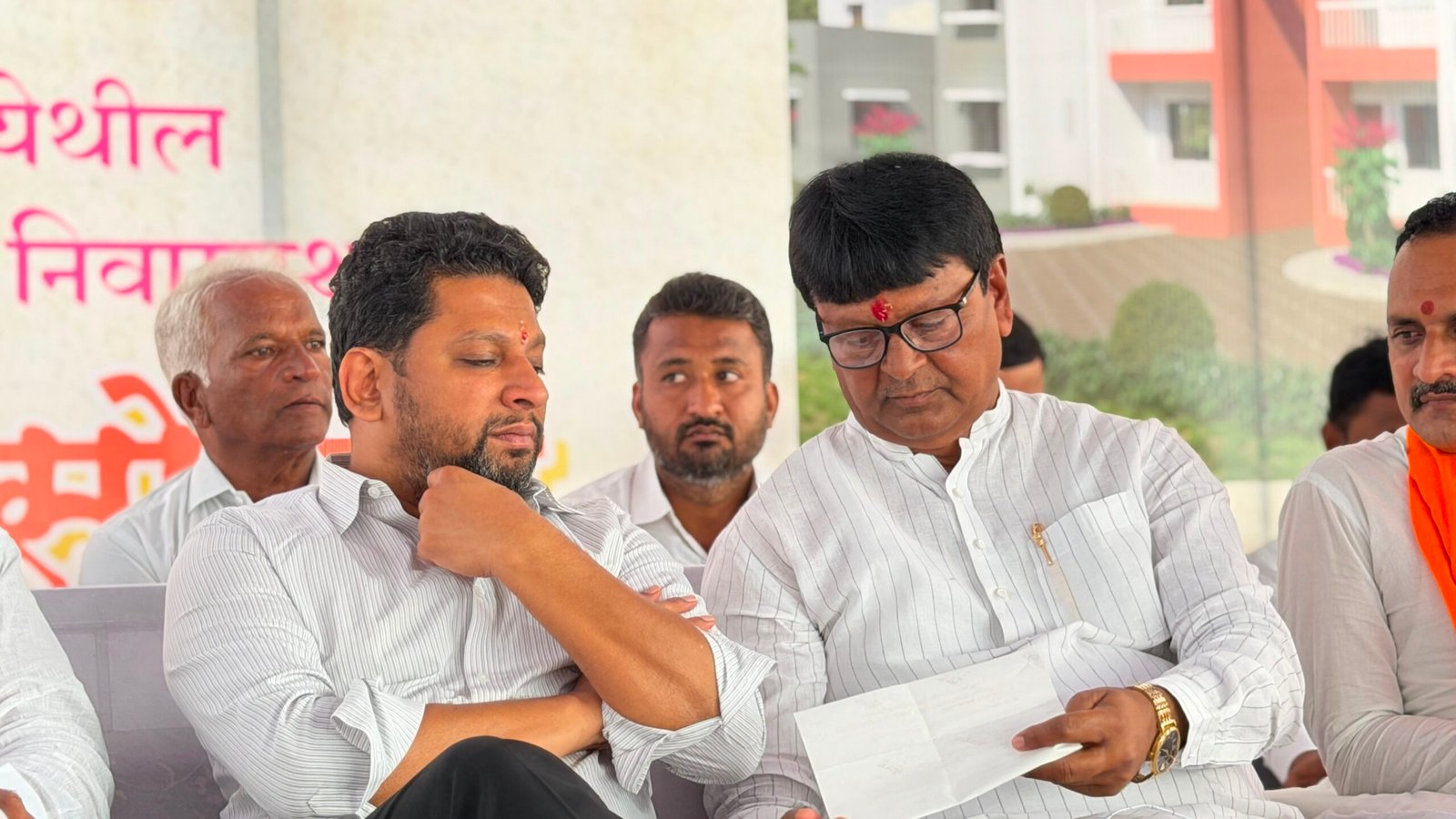 सत्तेतील आमदार असलात तरी लोकहितासाठी वेळप्रसंगी प्रशासनाविरोधात आंदोलन करा; डॉ. सुजय विखे पाटील यांचा आमदार विठ्ठलराव लंघे पाटलांना सल्ला
