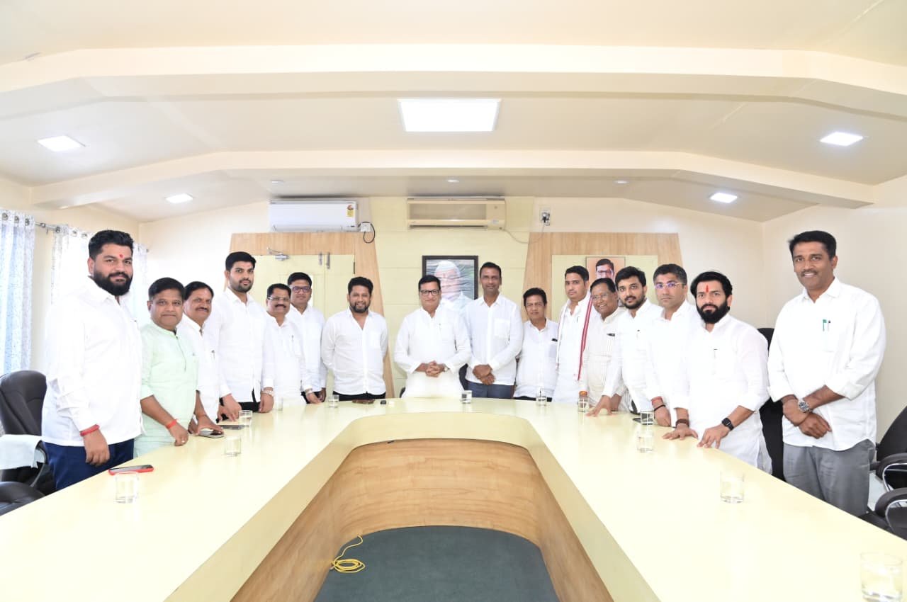 अहिल्यानगर जिल्हा मध्यवर्ती सहकारी बँकेची निवडणूक बिनविरोध: सर्वपक्षीय नेत्यांची सकारात्मक भूमिका