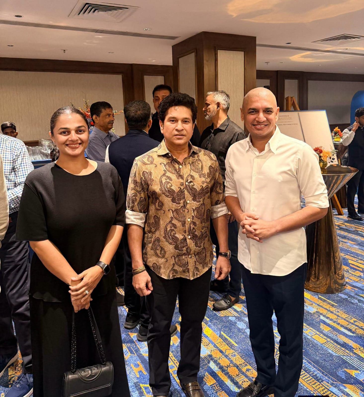 आमदार सत्यजित तांबे यांनी घेतली भारतरत्न सचिन तेंडुलकर यांची भेट:अजिंक्य रहाणे, झहीर खान यांच्या समवेत चर्चा